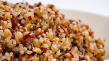 Quinoa s červenou řepou a pečeným křenem