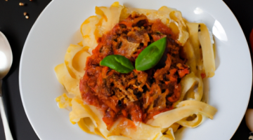 Ragu bolognese s tagliatelle