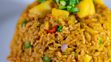 Nasi goreng – vepřový smažený rýžový pokrm