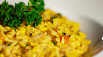Risotto s houbami a šťavnatými rajčaty