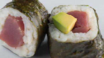 Sushi s avokádem a tuňákem